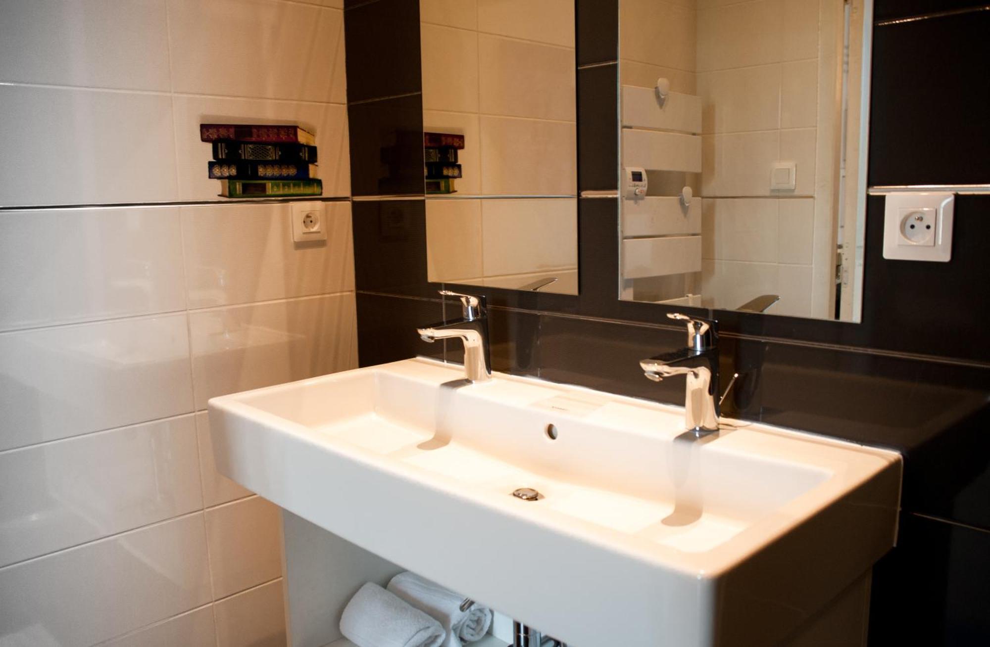 Les Charmettes - Lyon 6Ieme Apartment Bilik gambar