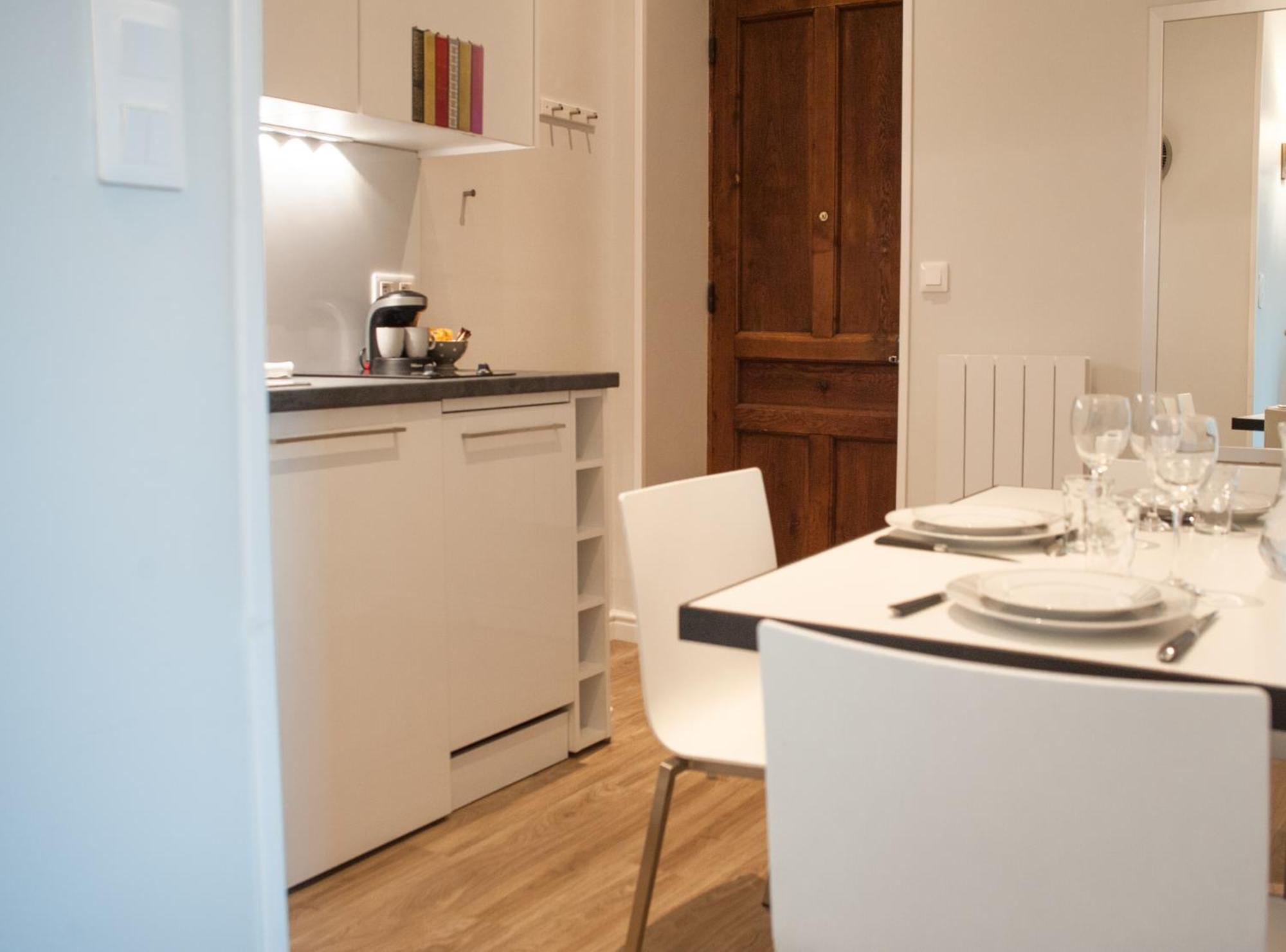 Les Charmettes - Lyon 6Ieme Apartment Bilik gambar
