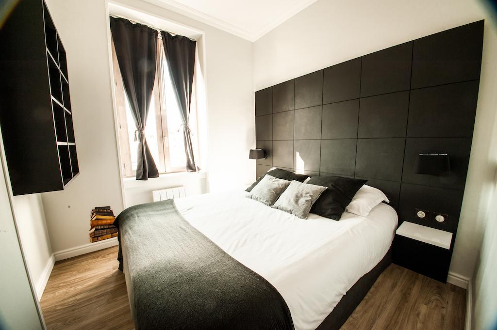 Les Charmettes - Lyon 6Ieme Apartment Bilik gambar